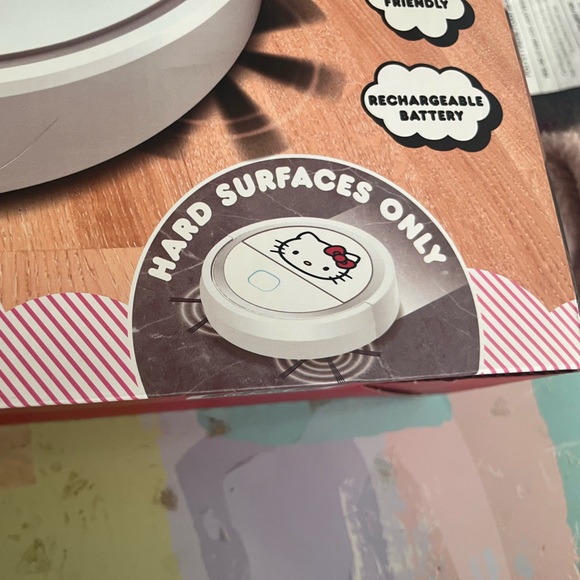 HELLO KITTY White 3-1 Robo Vacuum Cleaner NIB NEW NWT - Picture 3 of 9